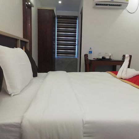 فندق Paul Residency نيدومباسيري المظهر الخارجي الصورة